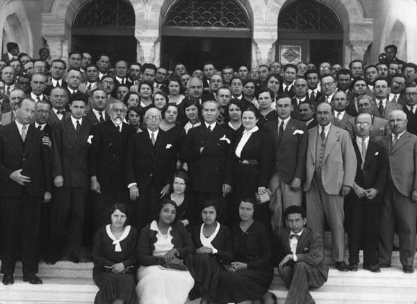 Atatürk-az-bilinen-fotoğraf