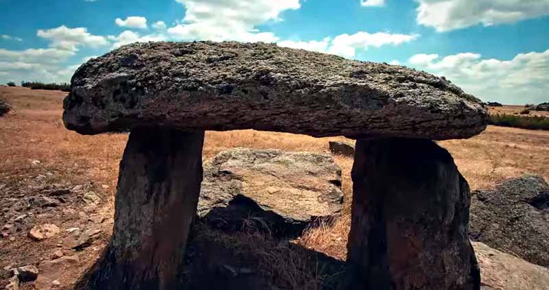 lalapaşa dolmen taşları